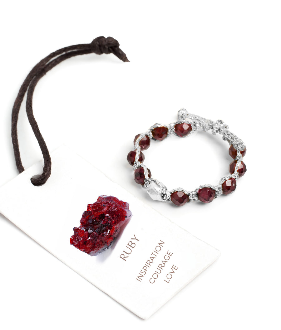 Cincin Ruby | Benang Emas